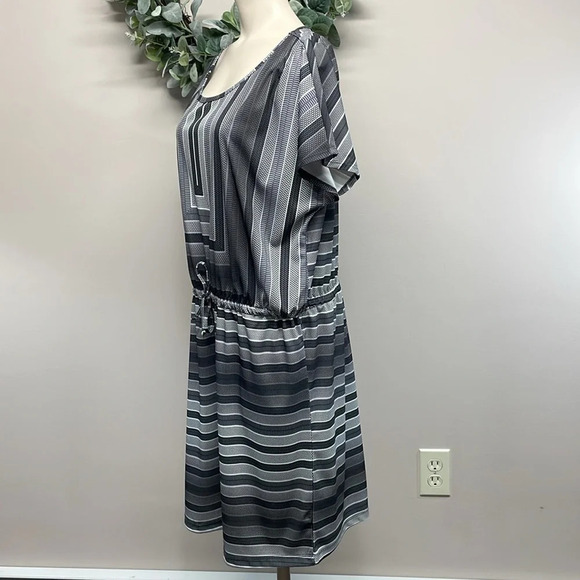 Prana Lindy Dress Black and White Pullover Drawstring Waist M - Picture 3 of 16
